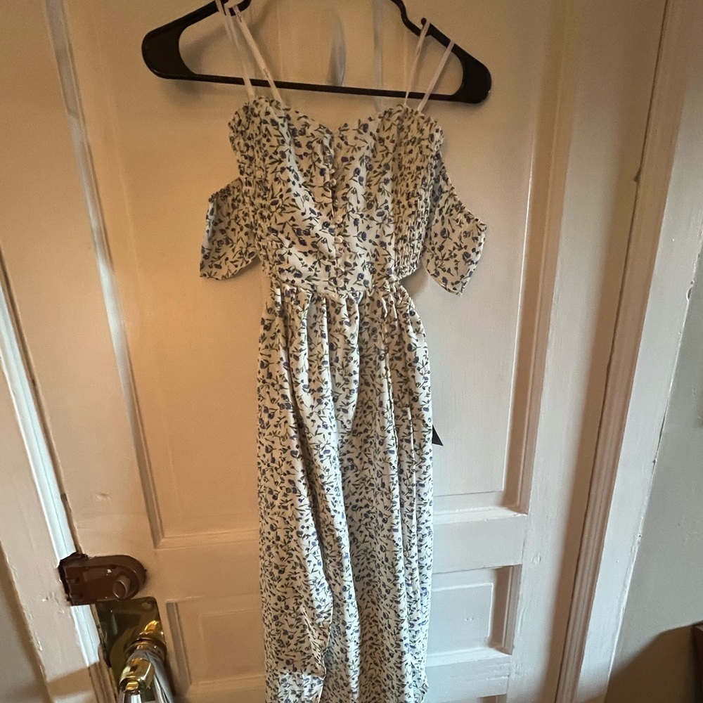 Cute off the shoulder summer dress